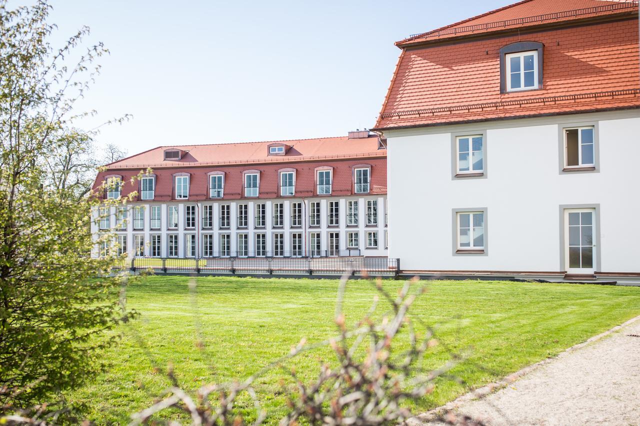 Hotel Schloss Leitheim Extérieur photo