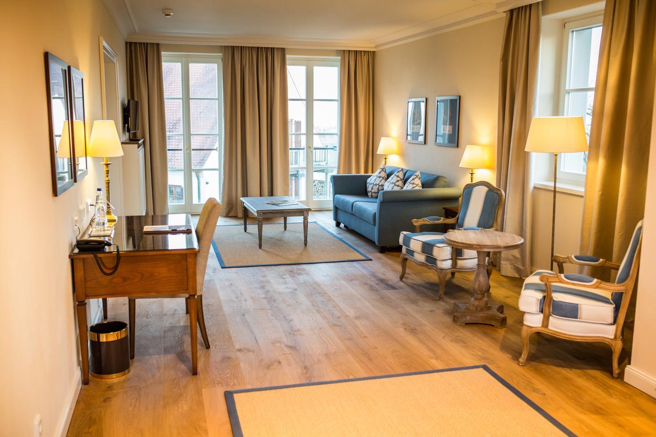 Hotel Schloss Leitheim Extérieur photo