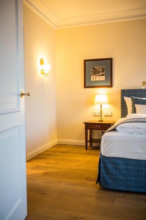 Hotel Schloss Leitheim Extérieur photo